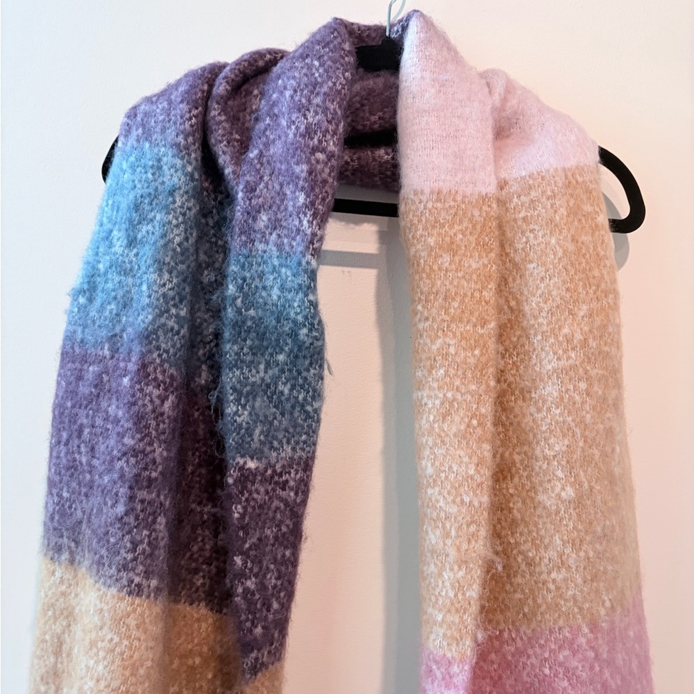 Colorful Block Pattern Scarf - Picture 3 of 6